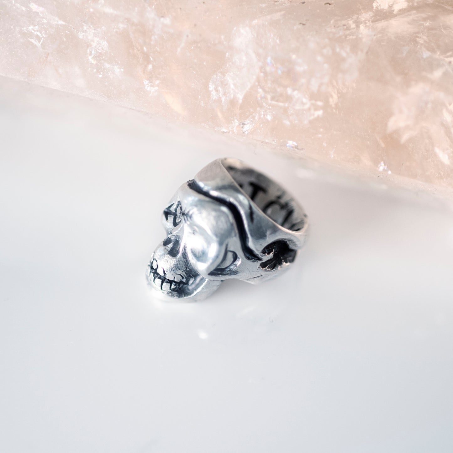 Engraved Lilith skull pinky ring - Smith & Sun
