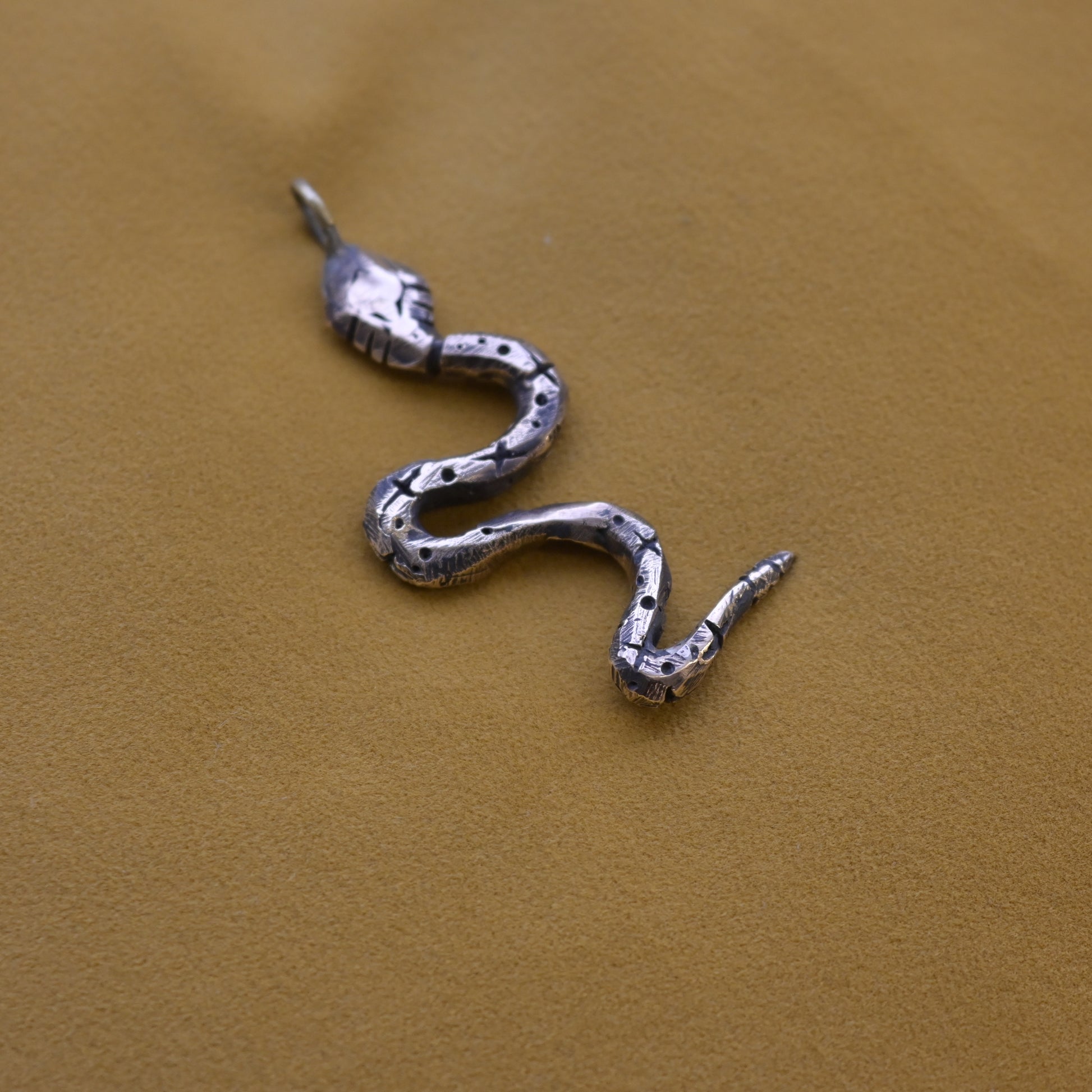 Solo Nāgá - Smith & Sun