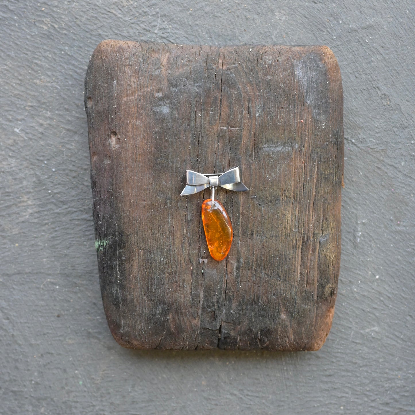 amber bow (draft) - check description - Smith & Sun