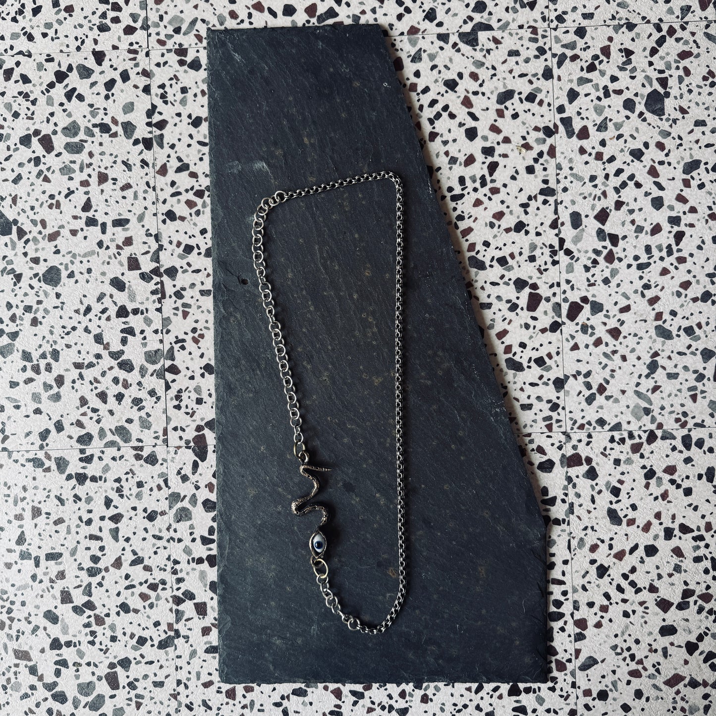 Insights of the Nāgá