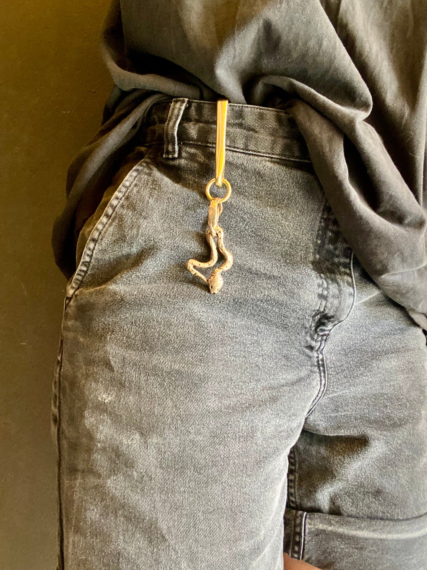 Nāgá sling